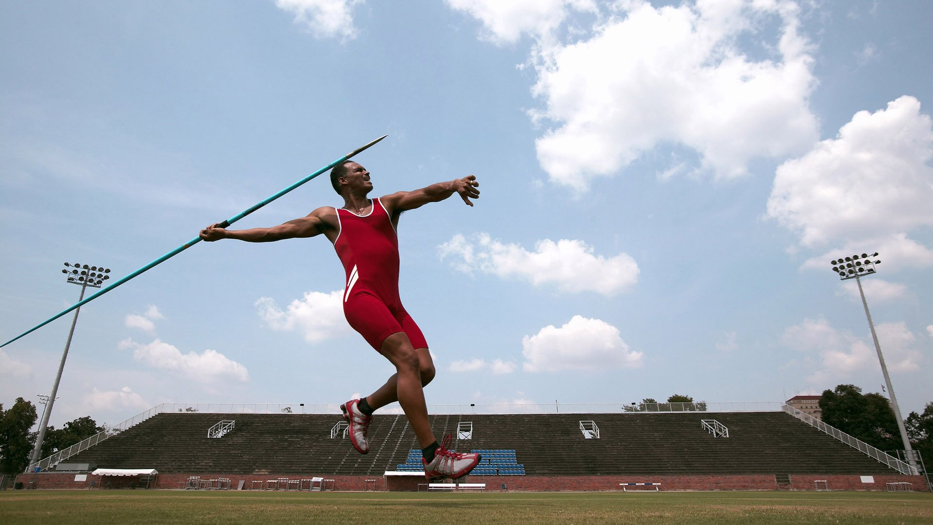 法甲：巴黎5-2大胜兰斯，姆巴佩表现精彩绝伦，巴黎5_0巴萨